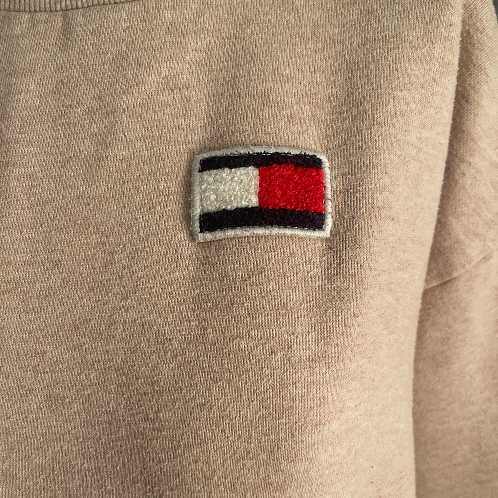 Tommy Hilfiger Beige Oversized Crew Neck Long Sweatshirt Sz. Small - Picture 4 of 9